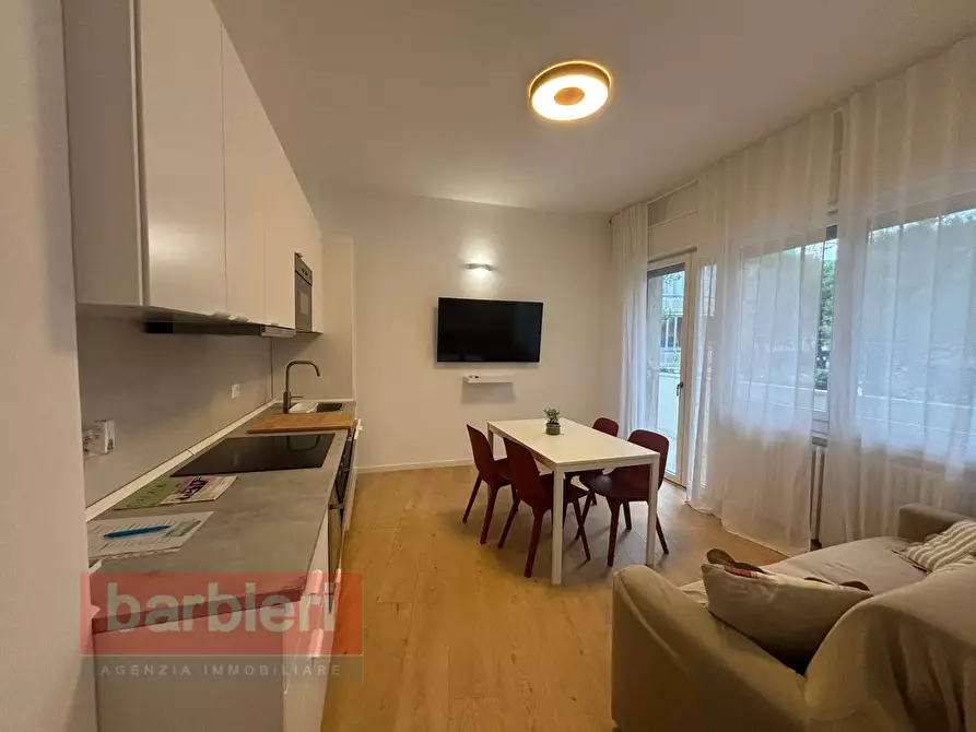 Immagine 3 di Appartamento in vendita  in Viale Rismondo 1 a Cervia