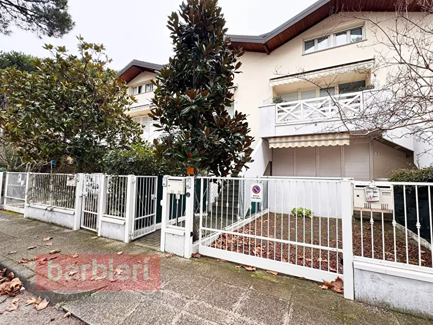 Immagine 1 di Appartamento in vendita  in Via Cerere 7 a Cervia