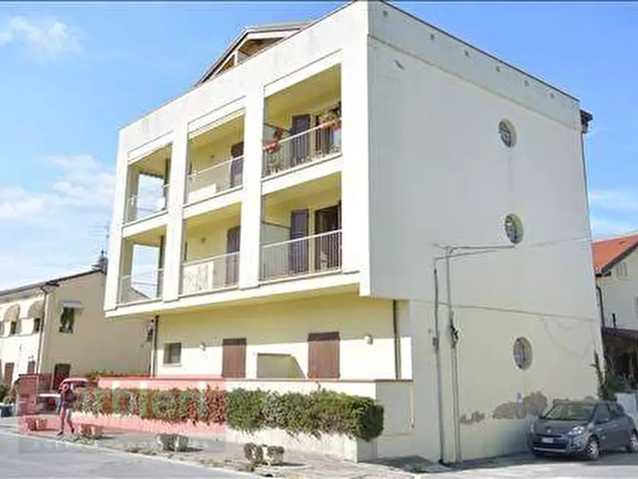 Immagine 2 di Appartamento in vendita  in Via Castiglione 23/F a Cervia