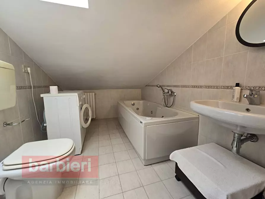 Immagine 32 di Appartamento in vendita  in Viale del Sagittario a Cervia