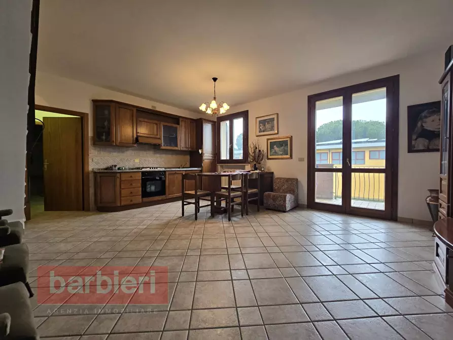 Immagine 3 di Appartamento in vendita  in Viale del Sagittario a Cervia