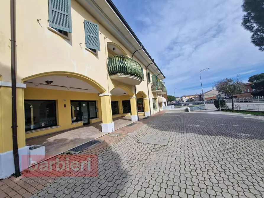 Immagine 3 di Appartamento in vendita  in PIAZZALE ARTUSI 4 a Cervia