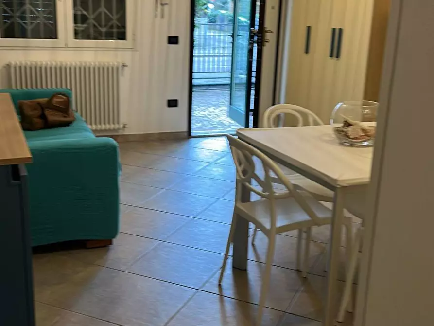 Immagine 5 di Appartamento in vendita  in via pinarella 2 a Cervia