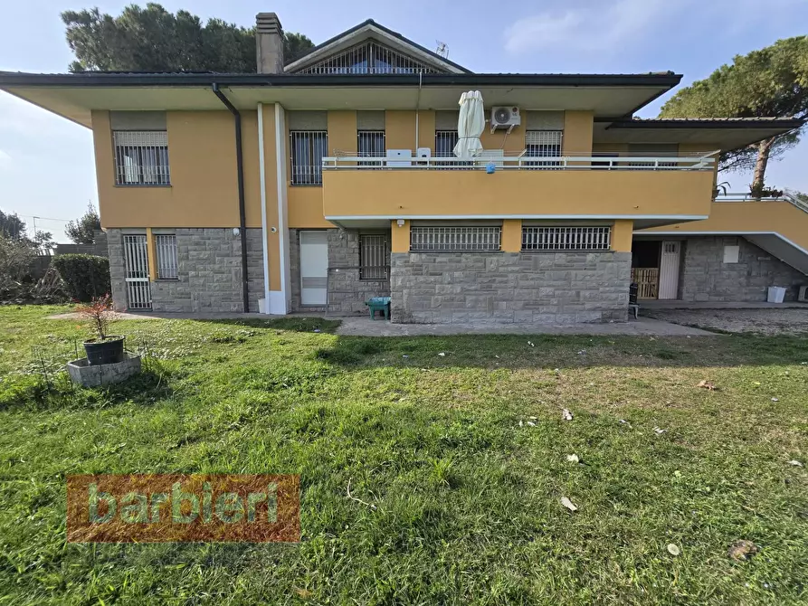 Immagine 2 di Villa in vendita  in Via Salra 52 a Cervia