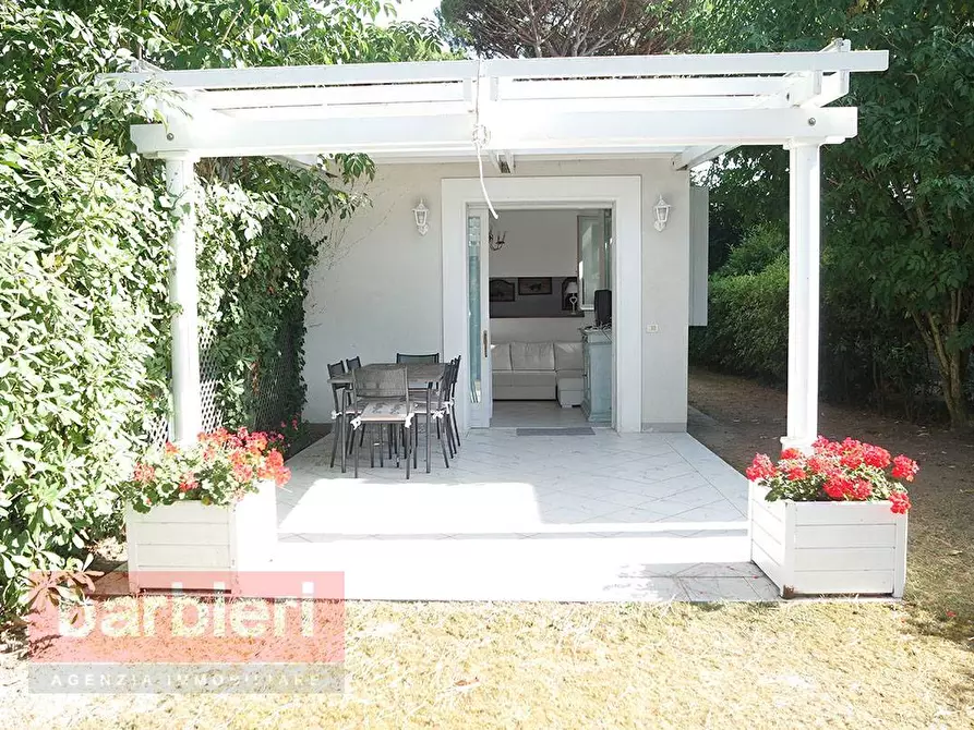 Immagine 2 di Villa in affitto  in viale Tiziano 21 a Cervia