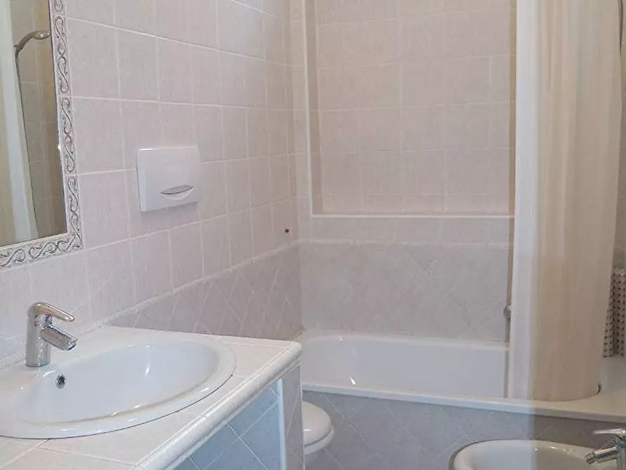 Immagine 28 di Villa in affitto  in viale Tiziano 21 a Cervia