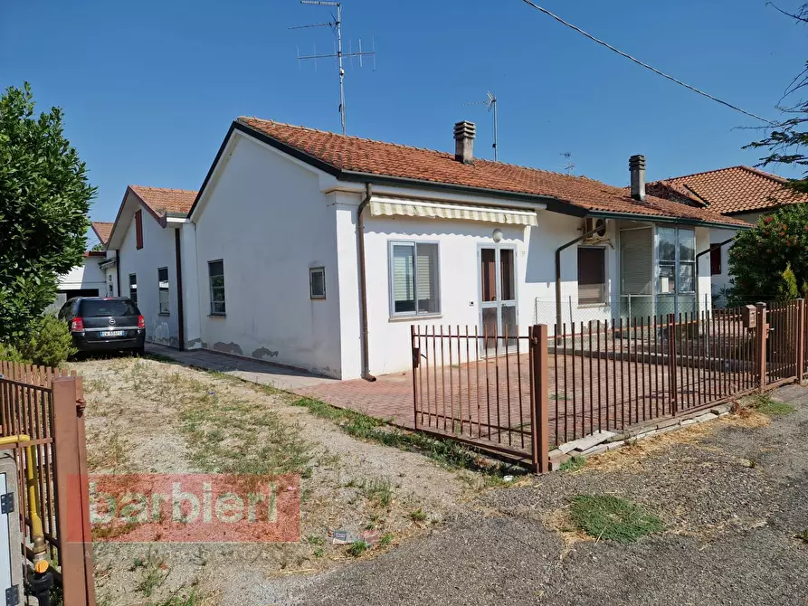 Immagine 2 di Casa semindipendente in vendita  in Via Cervara a Cervia