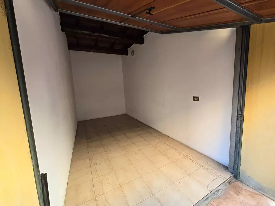 Immagine 22 di Appartamento in vendita  in Via Ripagrande a Ferrara