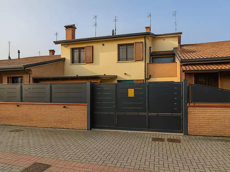 Immagine 24 di Villetta a schiera in vendita  in Via Antonio Lombardo a Ferrara