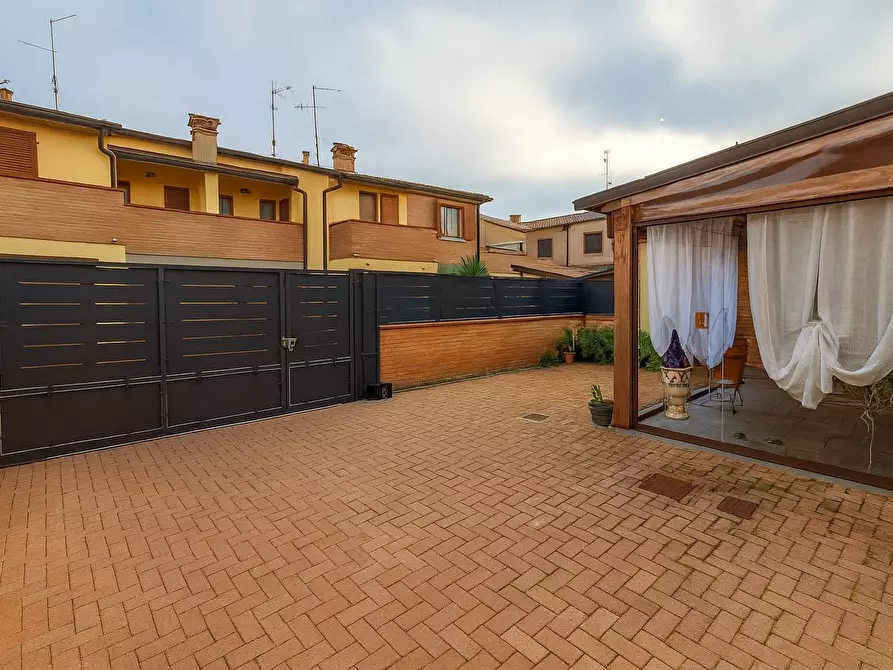 Immagine 28 di Villetta a schiera in vendita  in Via Antonio Lombardo a Ferrara