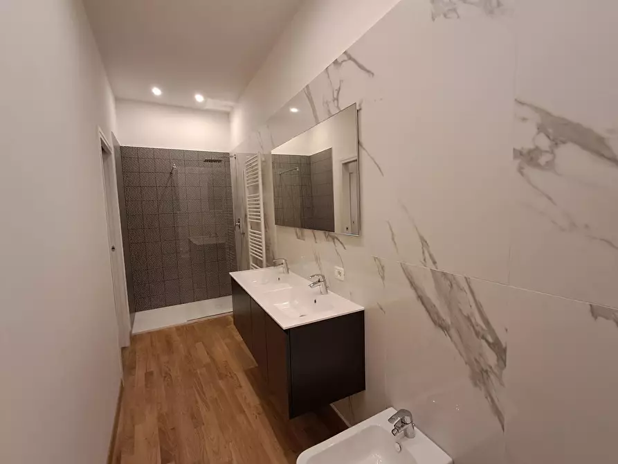 Immagine 22 di Appartamento in affitto  in Via Contrari a Ferrara