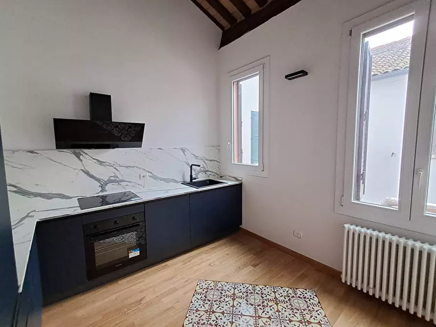 Immagine 2 di Appartamento in affitto  in Via Contrari a Ferrara
