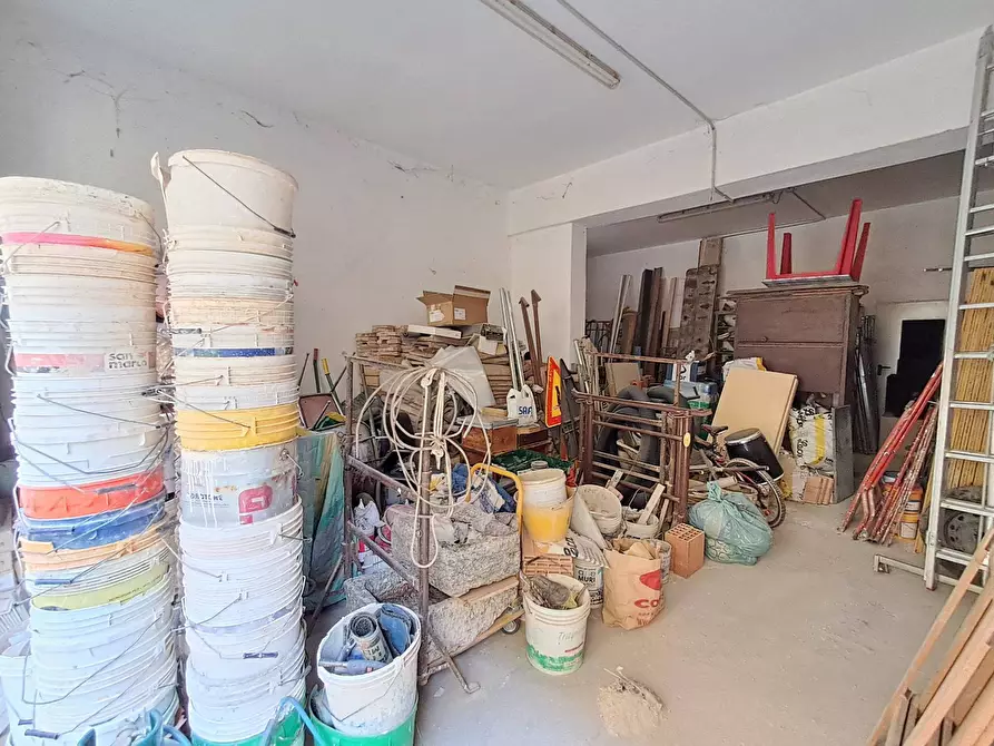 Immagine 20 di Magazzino in affitto  in Via Capo Delle Volte a Ferrara