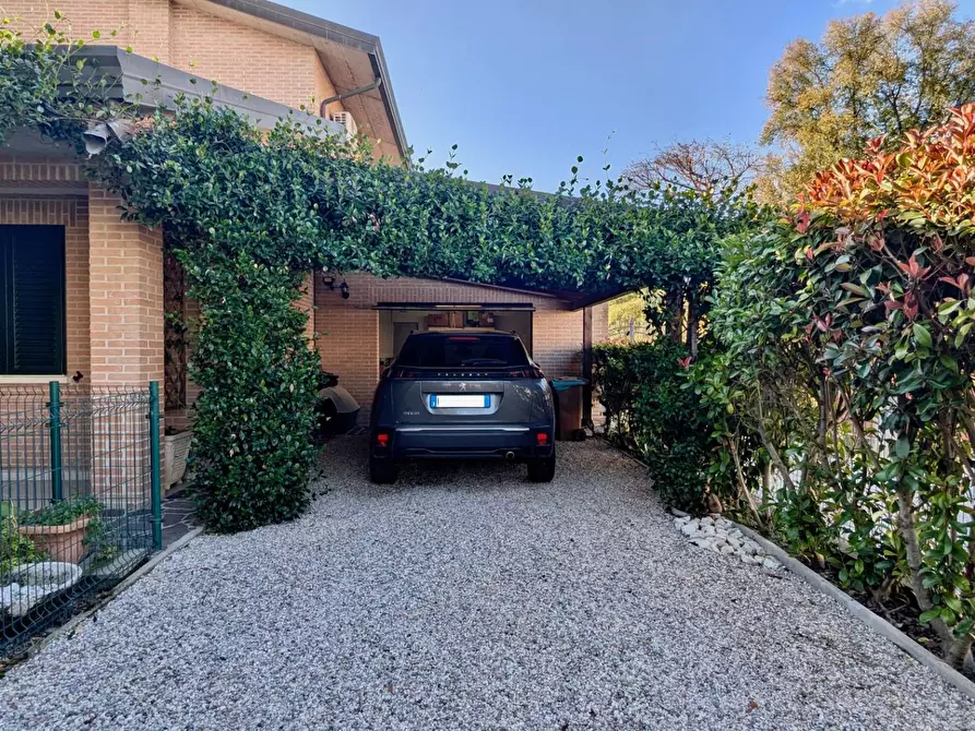 Immagine 43 di Villa in vendita  in Via Acquedotto a Ferrara