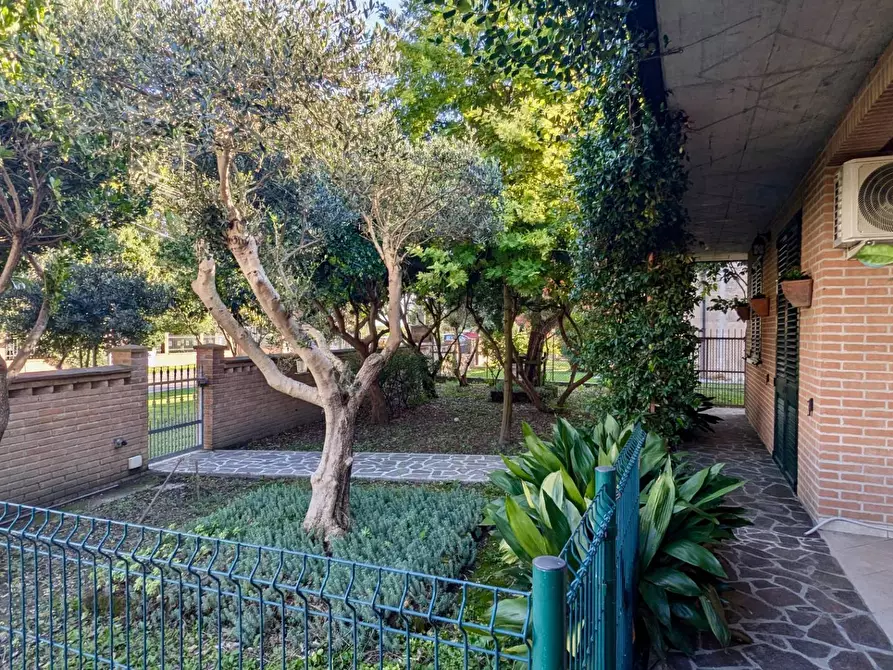 Immagine 44 di Villa in vendita  in Via Acquedotto a Ferrara