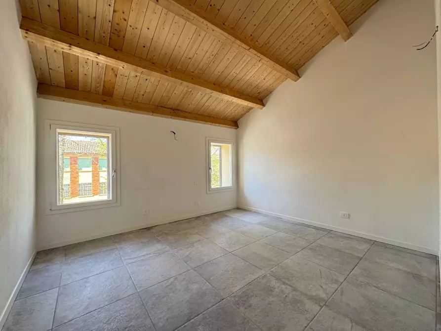 Immagine 9 di Casa semindipendente in vendita  in Via Carlo Martelli 40 a Ferrara