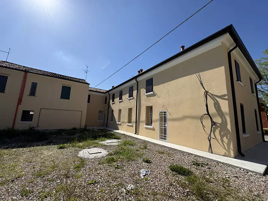 Immagine 29 di Casa semindipendente in vendita  in Via Carlo Martelli 40 a Ferrara