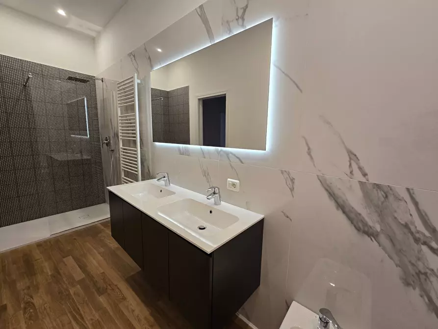 Immagine 16 di Appartamento in affitto  in Via Contrari a Ferrara