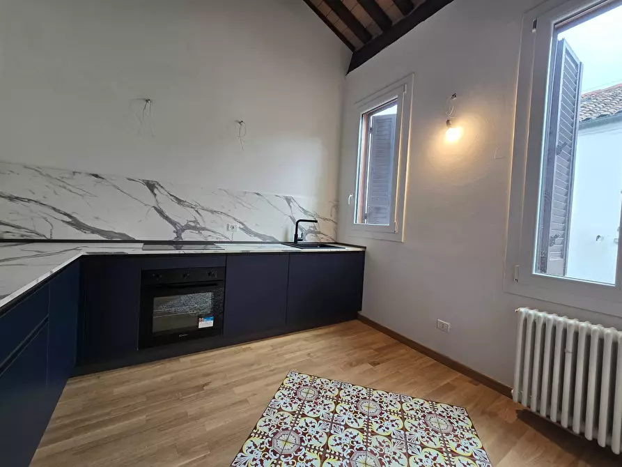 Immagine 30 di Appartamento in affitto  in Via Contrari a Ferrara