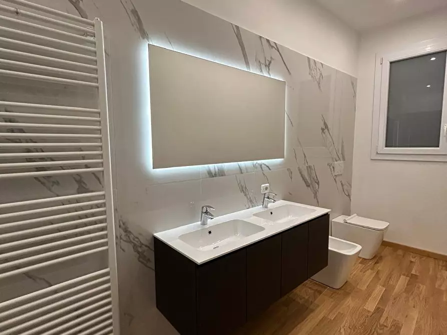 Immagine 15 di Appartamento in affitto  in Via Contrari a Ferrara