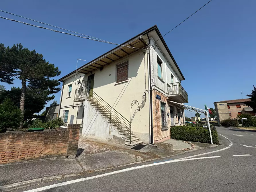 Immagine 14 di Villa in vendita  in Via Quartiere a Portomaggiore