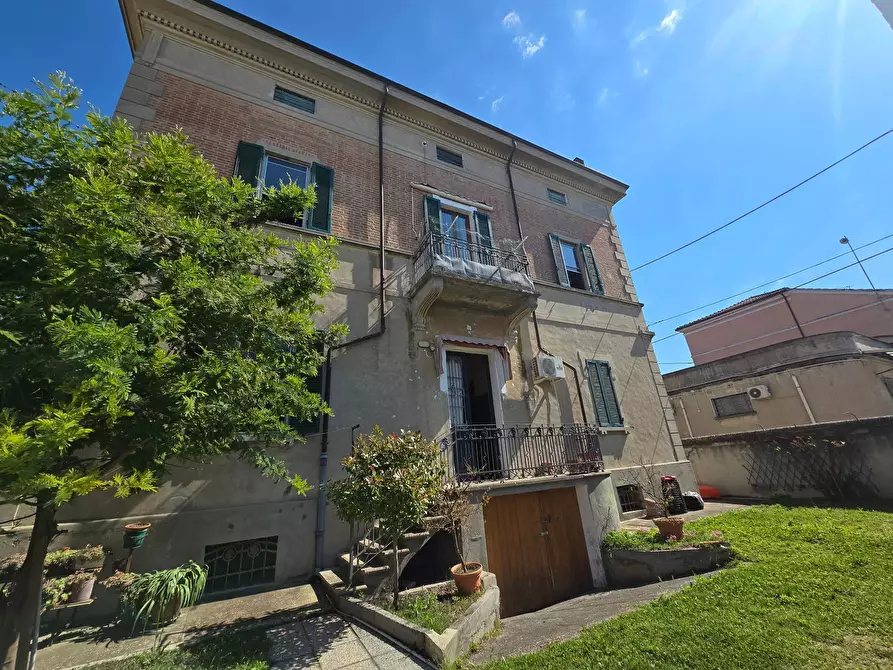 Immagine 1 di Palazzo in vendita  in Via XX settembre 121 a Codigoro