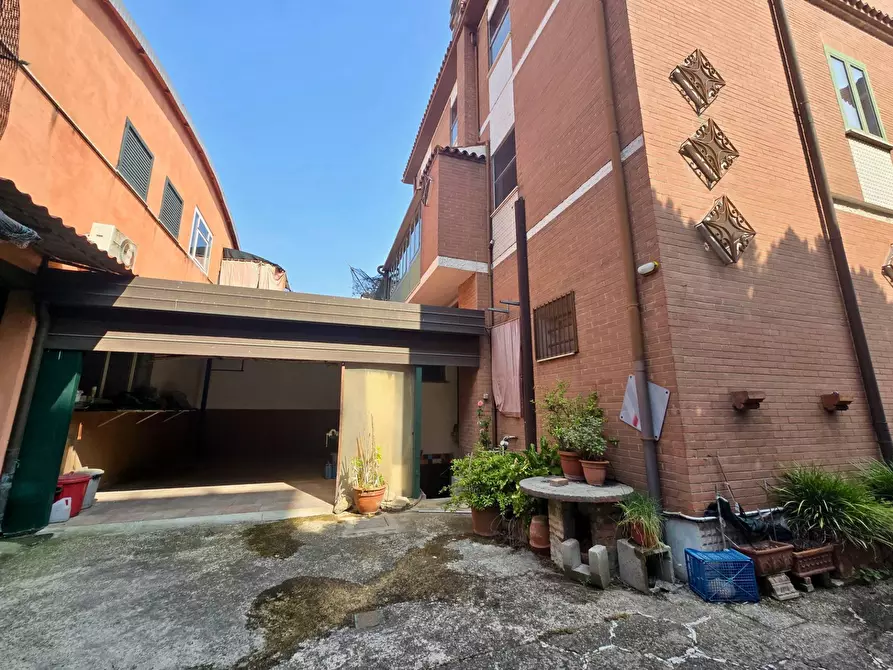 Immagine 2 di Casa indipendente in vendita  in Via Gustavo Bianchi a Ferrara