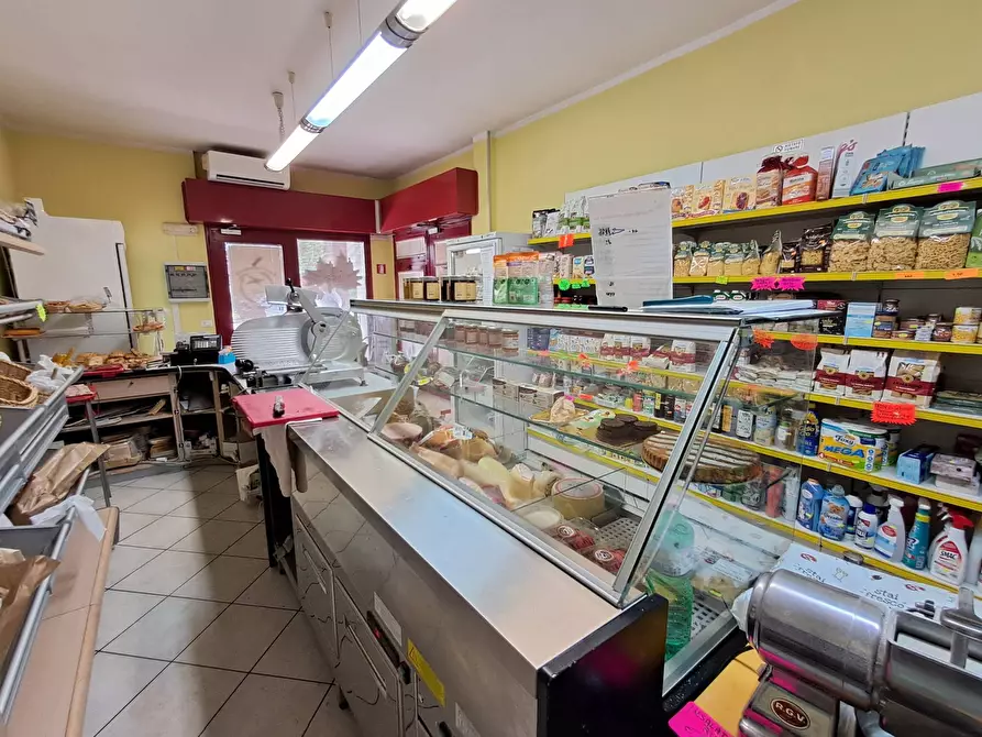 Immagine 5 di Attività commerciale in vendita  in Via Dei Mughetti a Ferrara