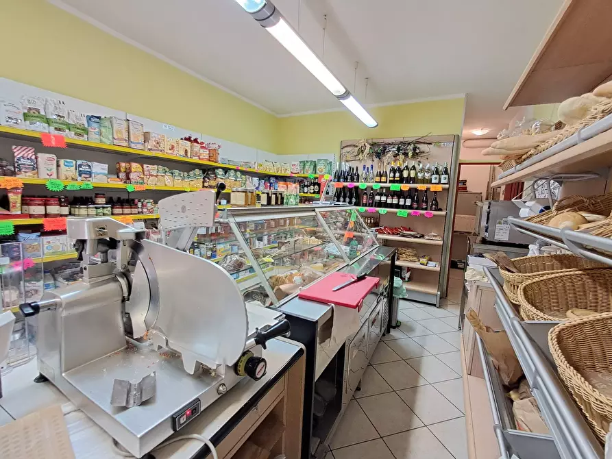 Immagine 6 di Attività commerciale in vendita  in Via Dei Mughetti a Ferrara