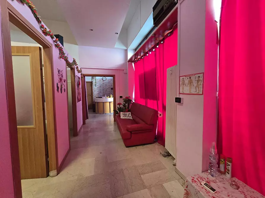 Immagine 10 di Locale commerciale in vendita  in Via Contrada della Rosa a Ferrara