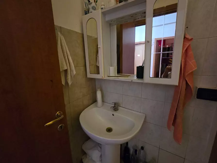 Immagine 11 di Locale commerciale in vendita  in Via Contrada della Rosa a Ferrara