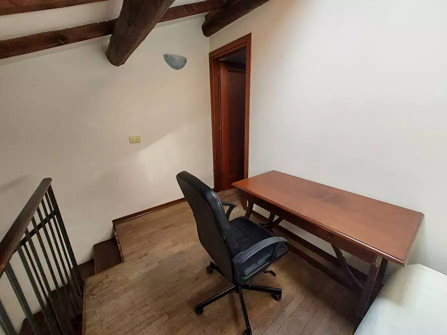 Immagine 13 di Appartamento in vendita  in Via Ripagrande a Ferrara