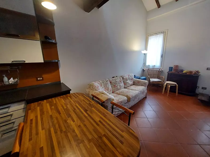 Immagine 12 di Appartamento in vendita  in Via Ripagrande a Ferrara