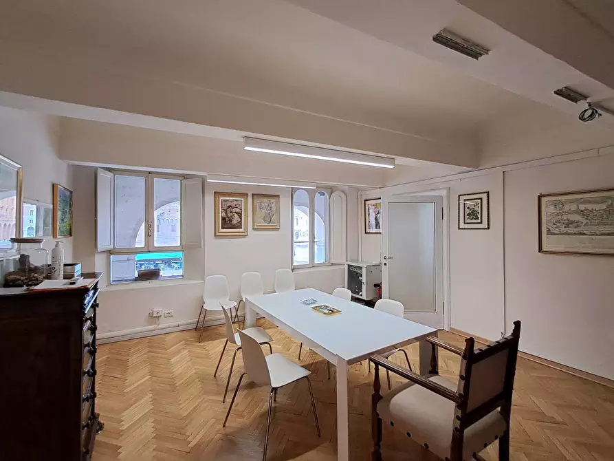 Immagine 14 di Ufficio in affitto  in Piazza Savonarola a Ferrara