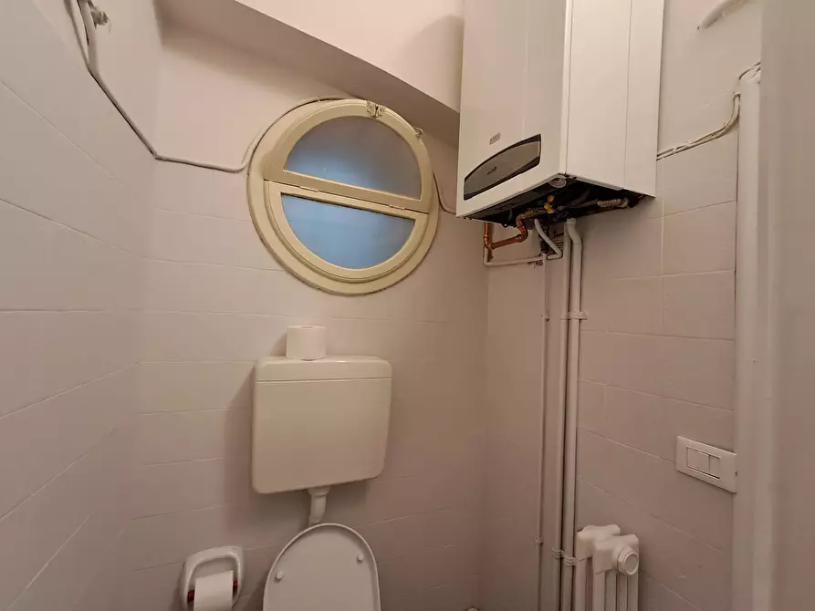 Immagine 20 di Ufficio in affitto  in Piazza Savonarola a Ferrara