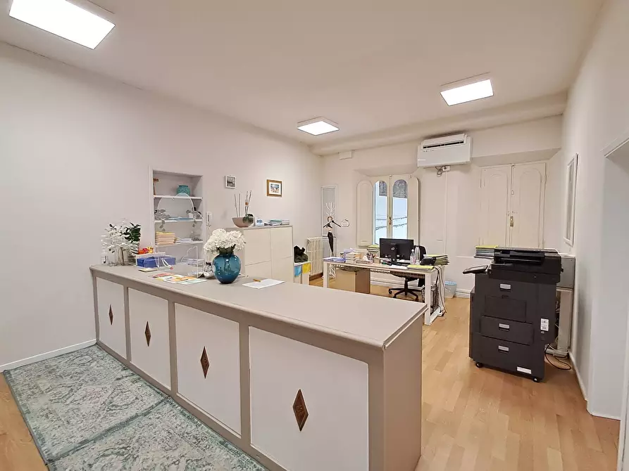 Immagine 1 di Ufficio in affitto  in Piazza Savonarola a Ferrara