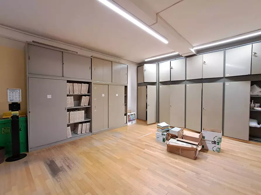 Immagine 8 di Ufficio in affitto  in Piazza Savonarola a Ferrara