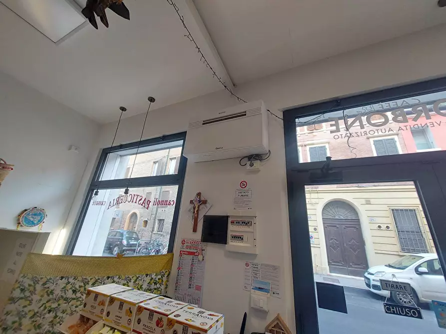 Immagine 2 di Attività commerciale in vendita  in Via De' Romei a Ferrara