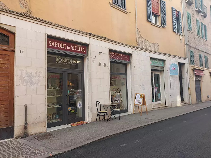 Immagine 8 di Attività commerciale in vendita  in Via De' Romei a Ferrara