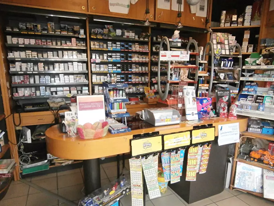 Immagine 2 di Attività commerciale in vendita  in Via Modena a Ferrara