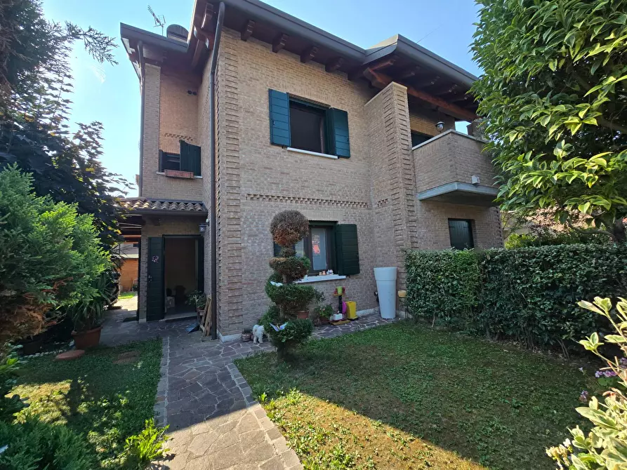 Immagine 3 di Casa semindipendente in vendita  in Via Dei Calzolai a Ferrara