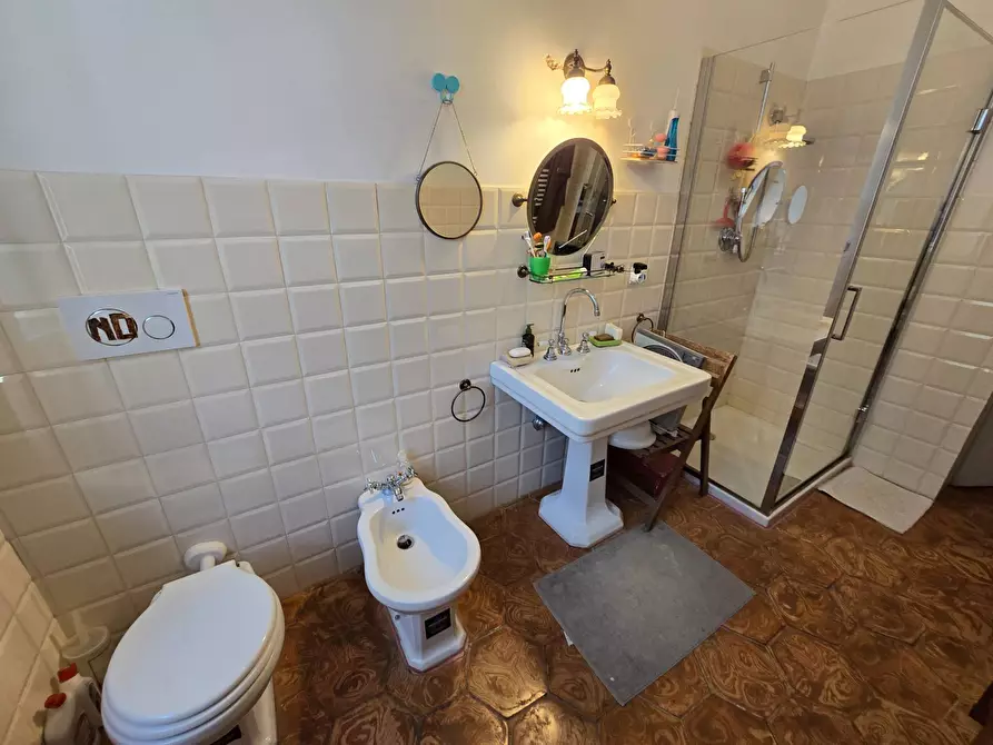 Immagine 32 di Appartamento in vendita  in Via Borgo Leoni a Ferrara