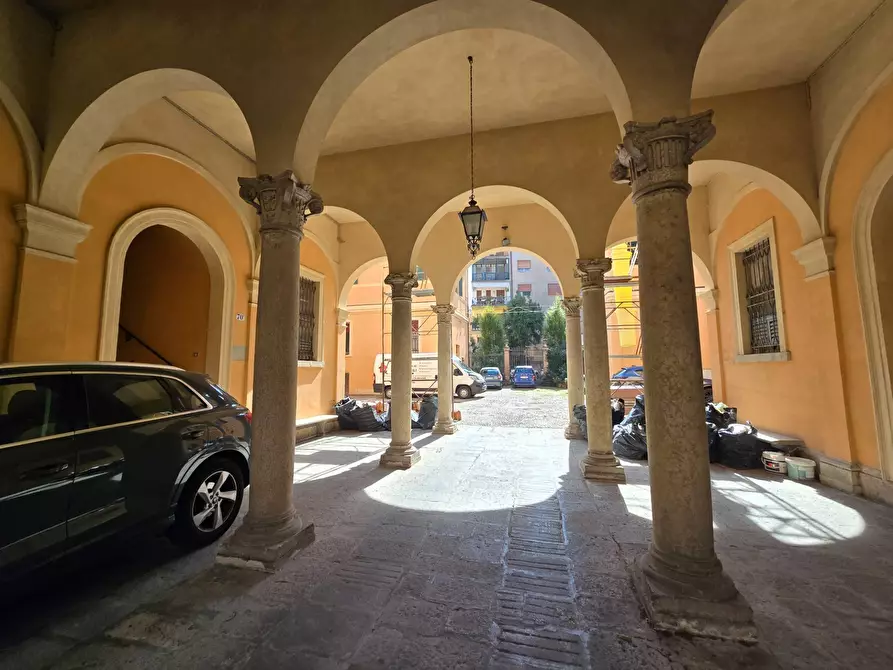 Immagine 2 di Appartamento in vendita  in Via Borgo Leoni a Ferrara