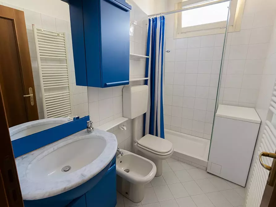 Immagine 15 di Appartamento in vendita  in Via Ripagrande a Ferrara