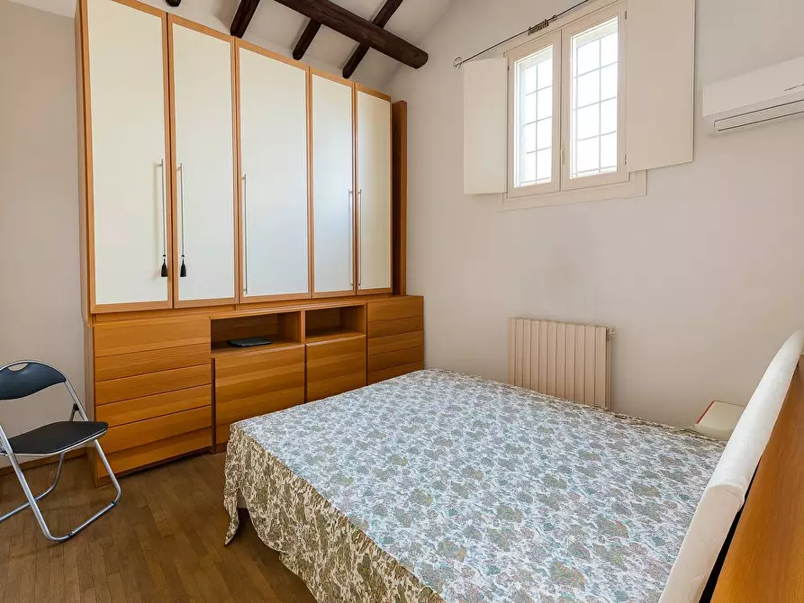 Immagine 10 di Appartamento in vendita  in Via Ripagrande a Ferrara