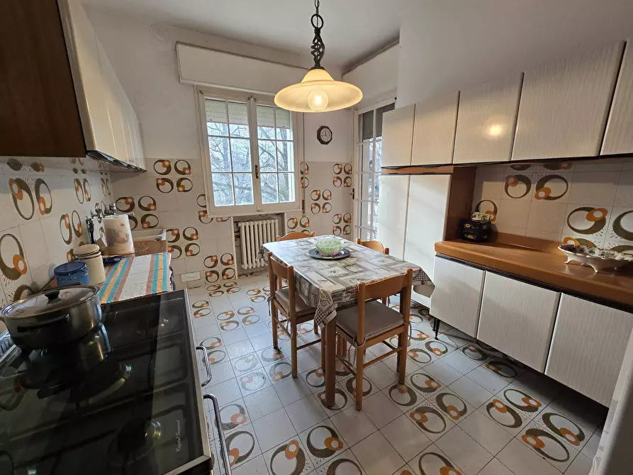 Immagine 9 di Appartamento in vendita  in Via Della Resistenza a Bondeno