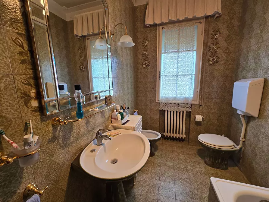 Immagine 20 di Appartamento in vendita  in Via Della Resistenza a Bondeno