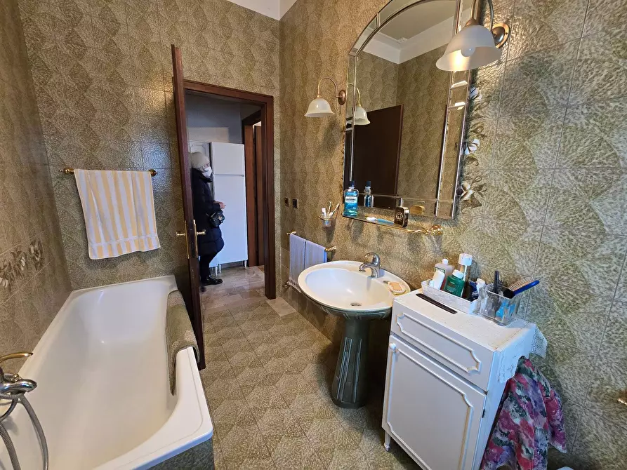 Immagine 21 di Appartamento in vendita  in Via Della Resistenza a Bondeno