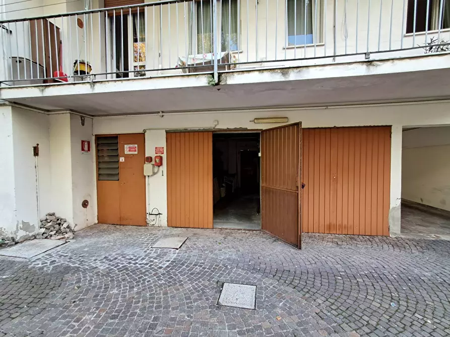 Immagine 37 di Appartamento in vendita  in Via Della Cittadella a Ferrara
