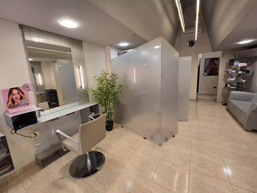 Immagine 5 di Locale commerciale in vendita  in Via Ariosto a Ferrara